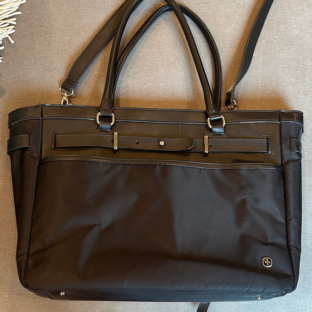 Black Swiss gear Laptop Bag